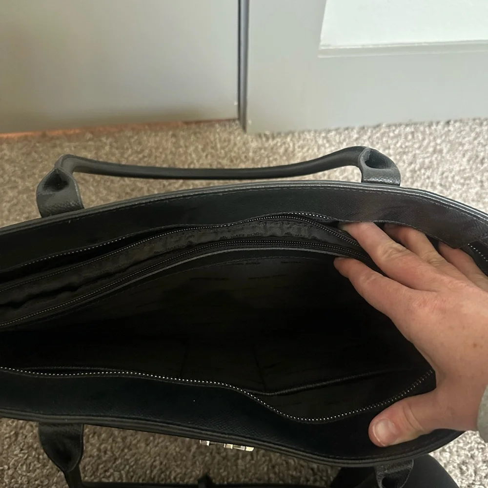 Michael Kors Classic Black Tote - Picture 4 of 10
